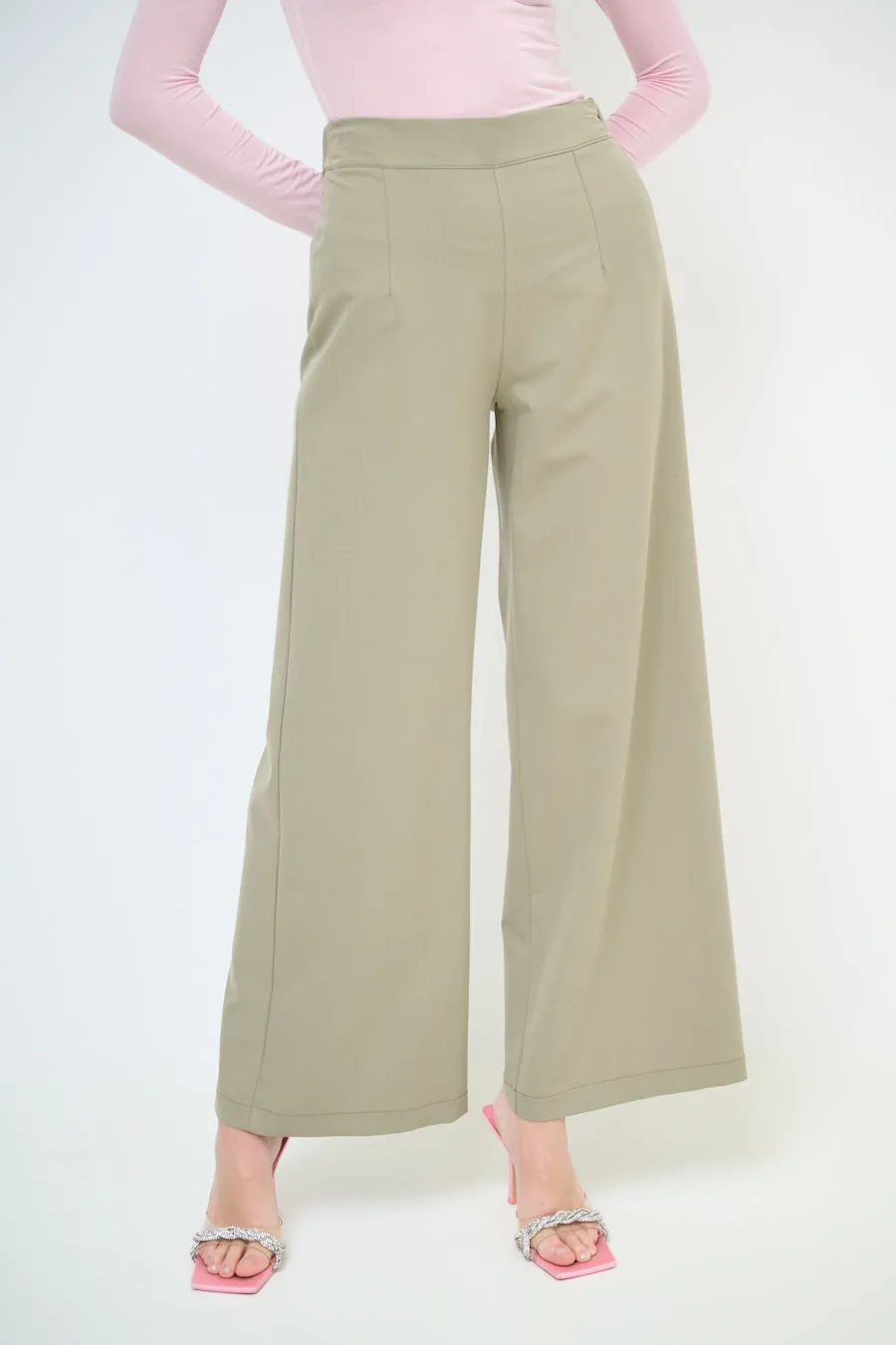 High-waisted wide leg flowy trousers wholesale