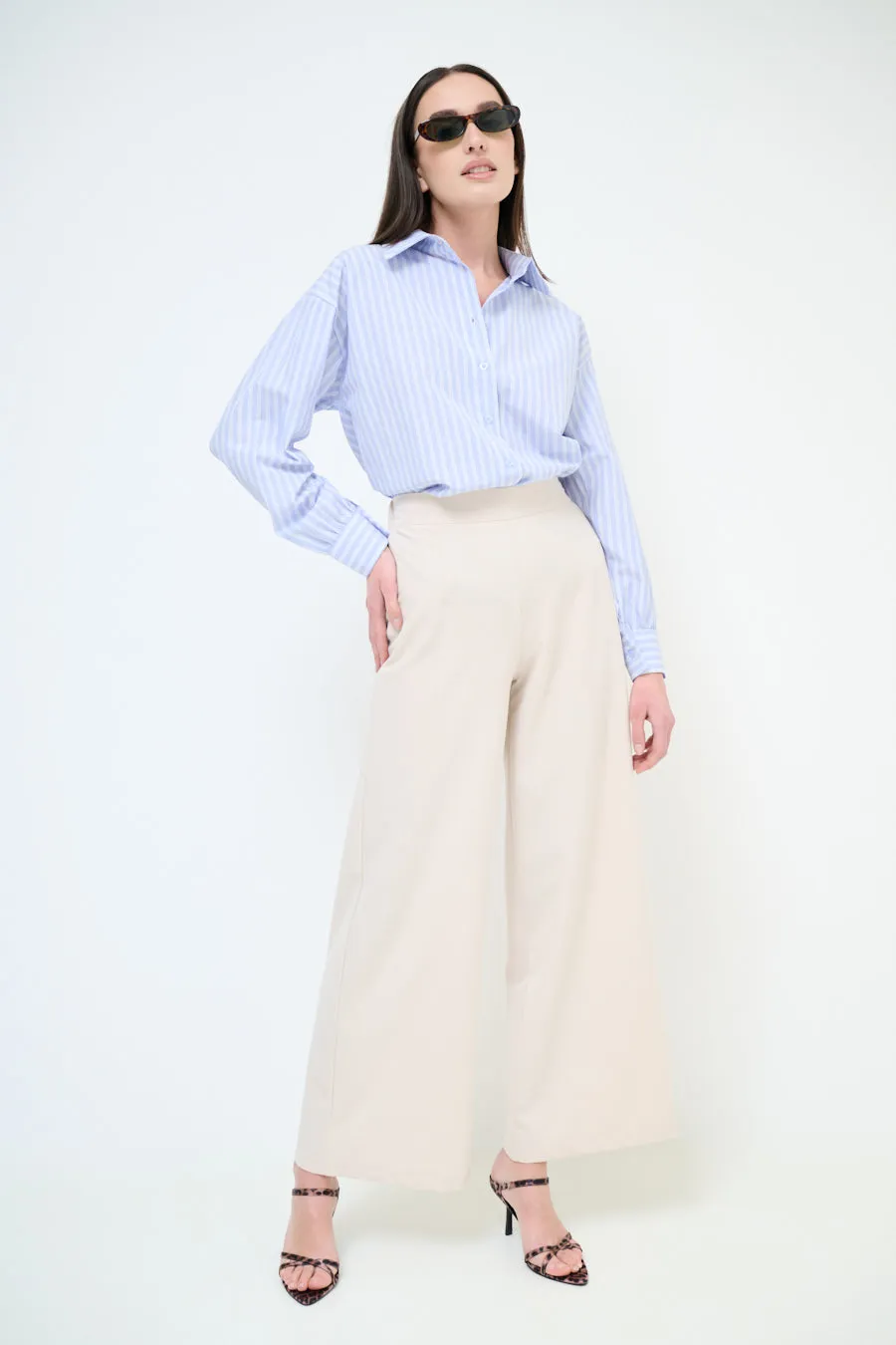 High-waisted wide leg flowy trousers wholesale