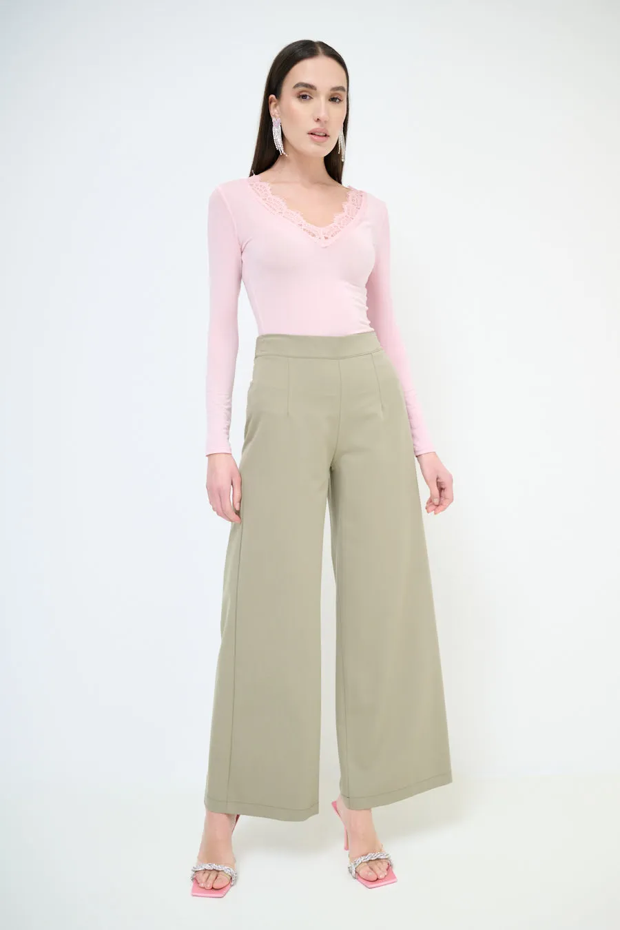 High-waisted wide leg flowy trousers wholesale