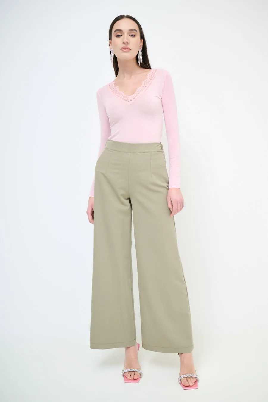 High-waisted wide leg flowy trousers wholesale