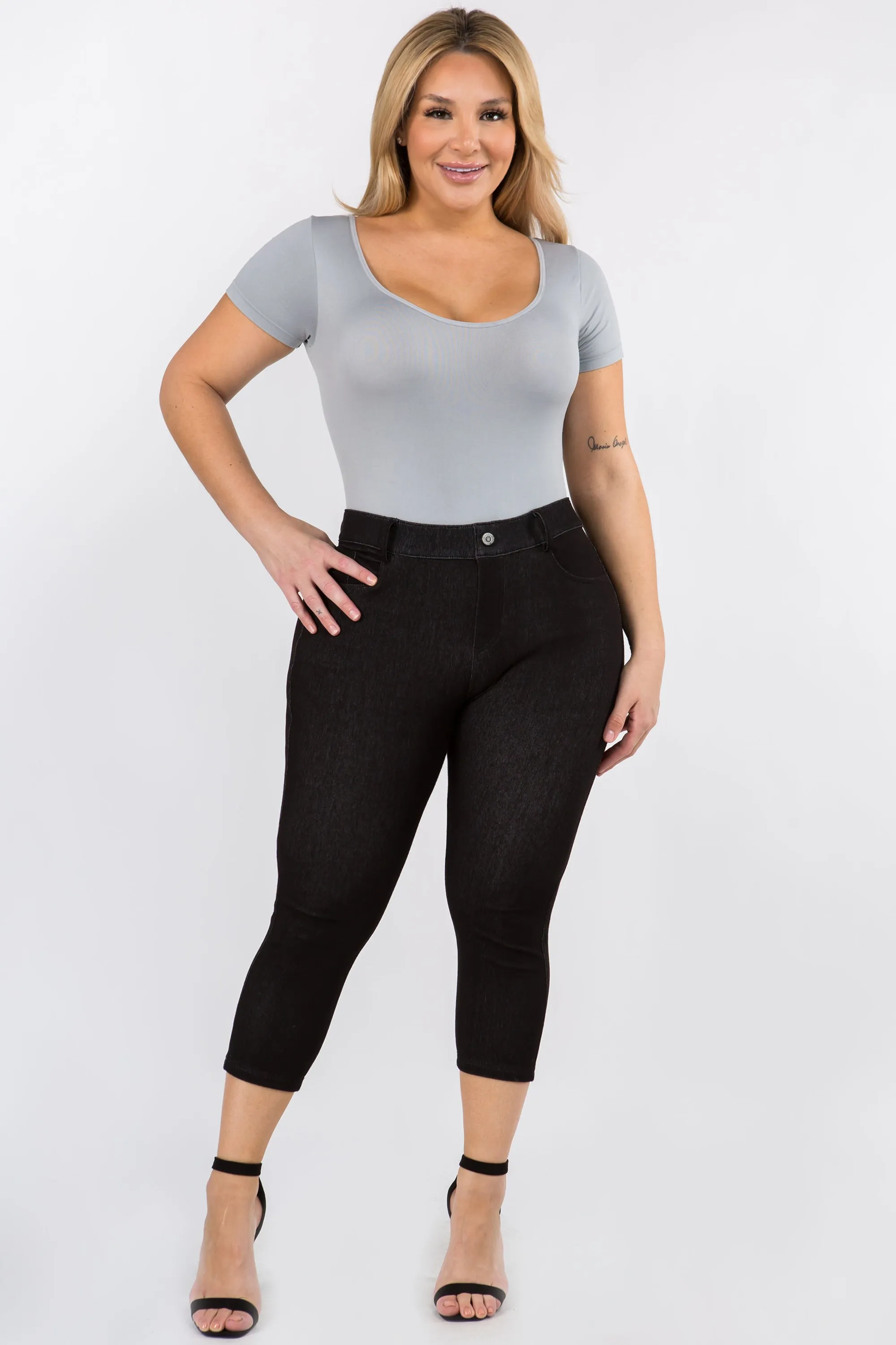 Plus Size High-Rise Capri 5-Pocket Jeggings
