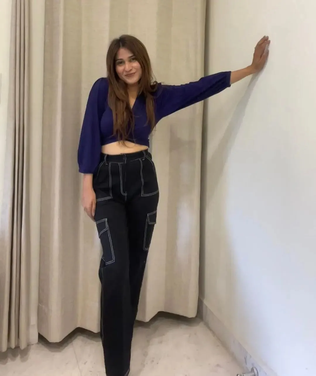 White top stitch utility pants