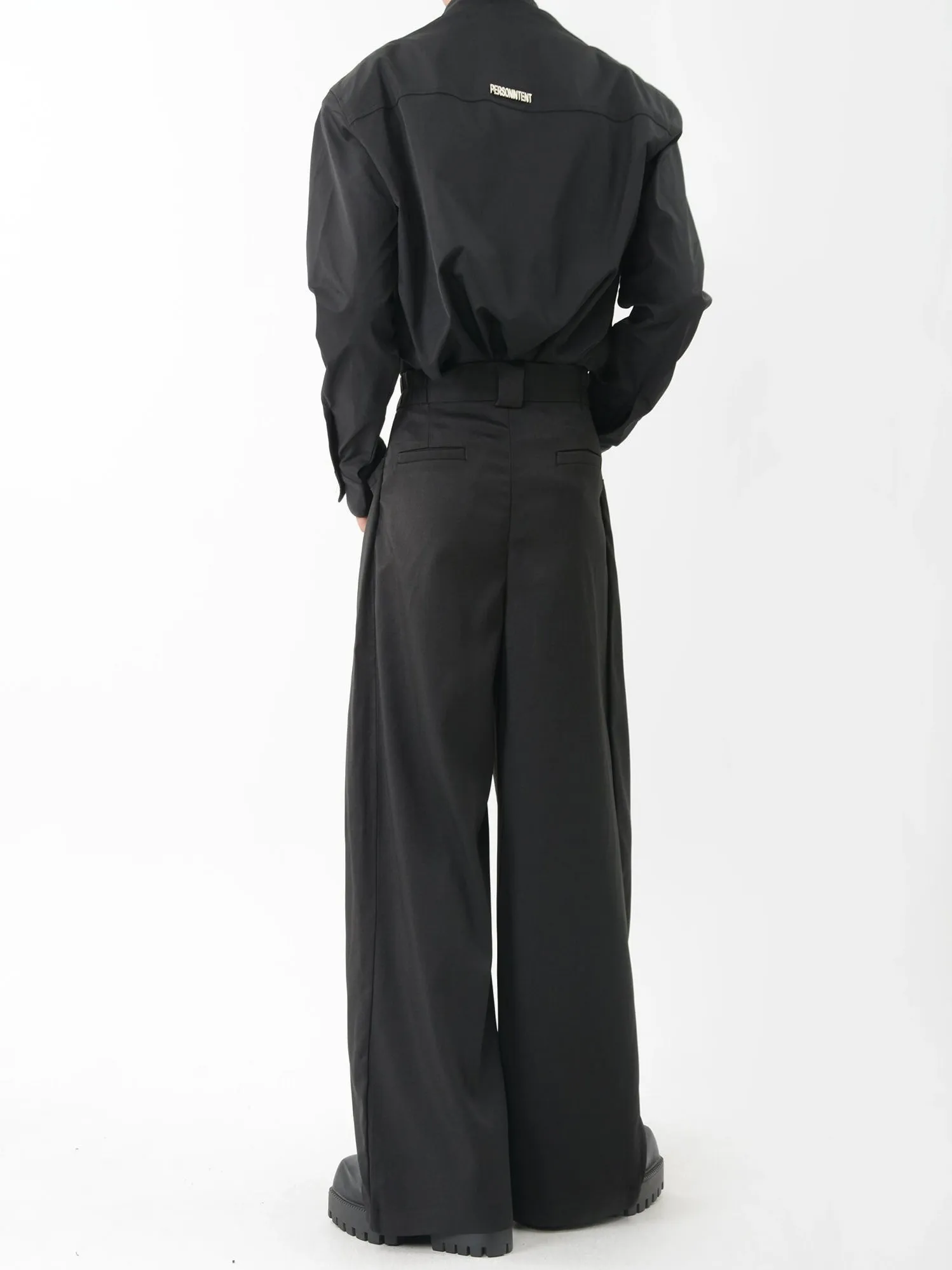 Wide-Leg Pleated Trousers with Fine Line Pocket Detail